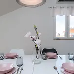 Villa S By Guide *