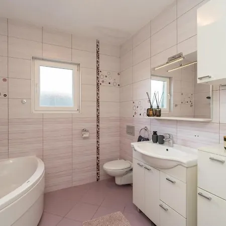 别墅 S By Guide 沃迪切