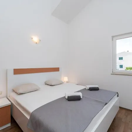 S By Guide 빌라 보디체