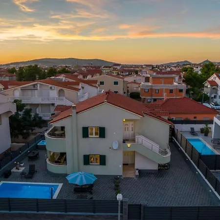 S By Guide 沃迪切