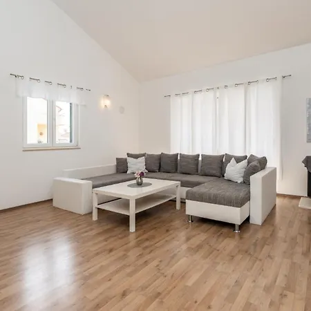 S By Guide 沃迪切