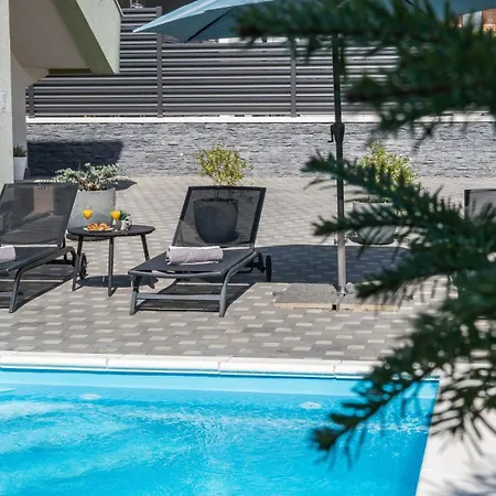 Villa S By Guide