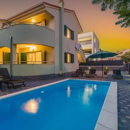 Villa S By Guide