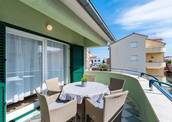 S By Guide Villa Vodice